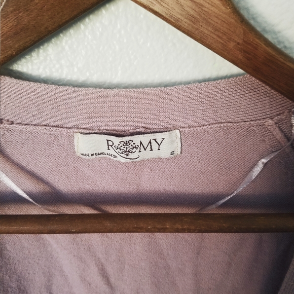 Romy Cardigan - Picture 2 of 2